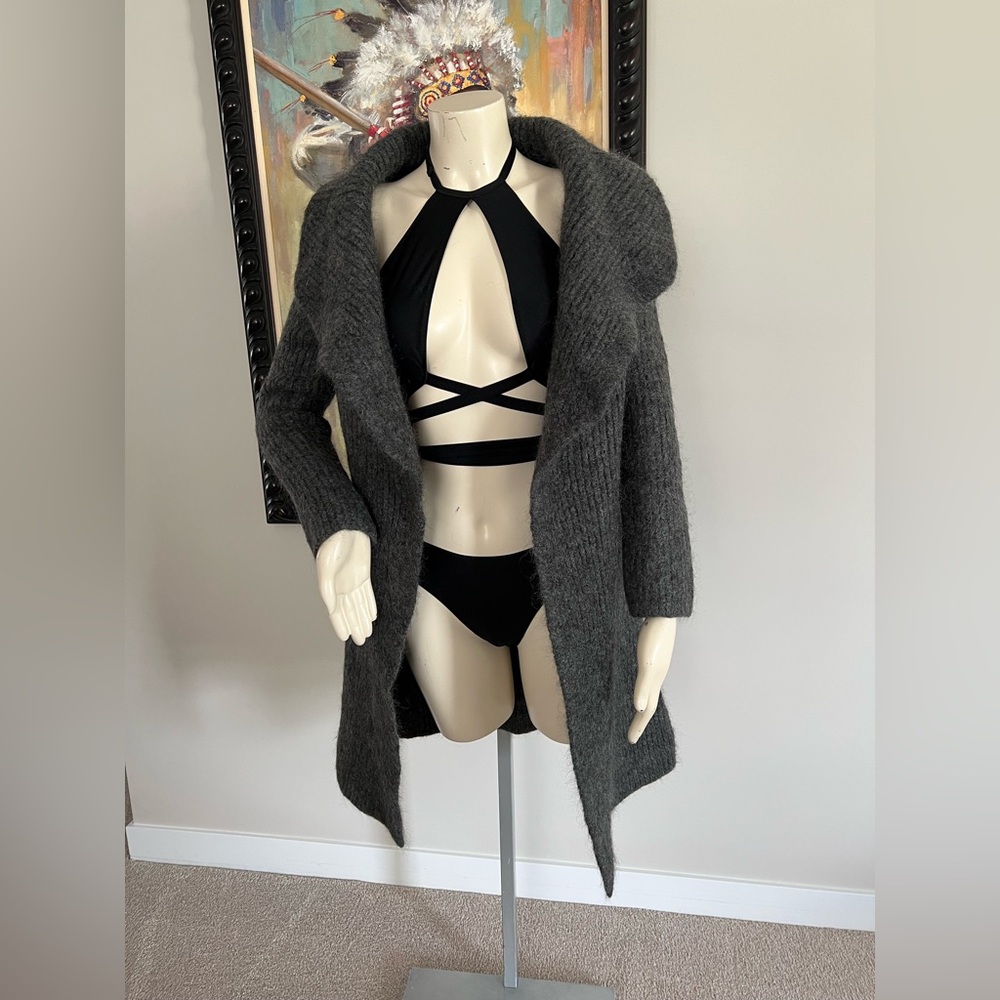 Aritzia Gray Wool Blend Cardigan – Size XXS – Mohair & Wool Mix (Preloved) - Picture 2 of 8